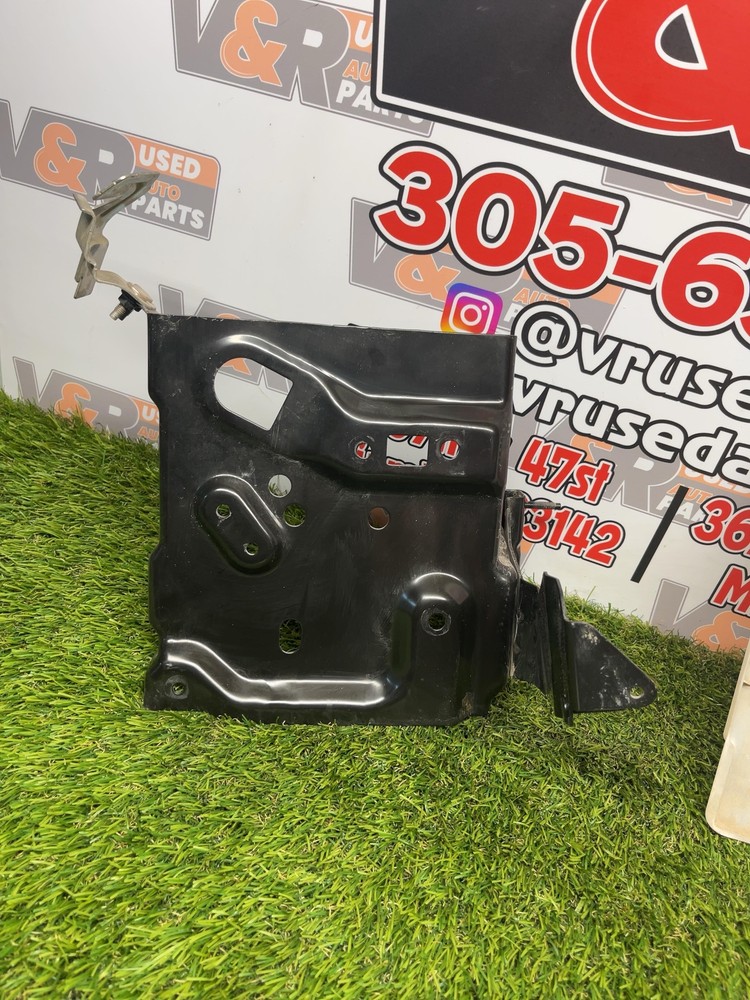 18 ROGUE EXCEPT SPORT Battery Tray