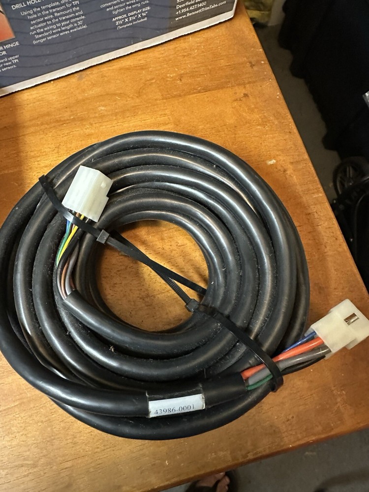 Remote Searchlight Cable. Blackpoint 43986-0001. 3/4