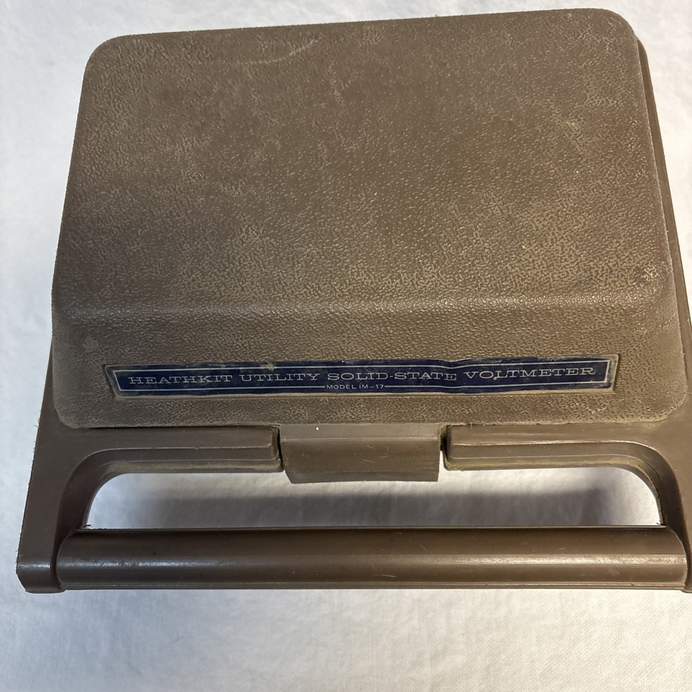 Vintage Heathkit Utility Solid State Voltmeter Model IM-17 in Hard Case