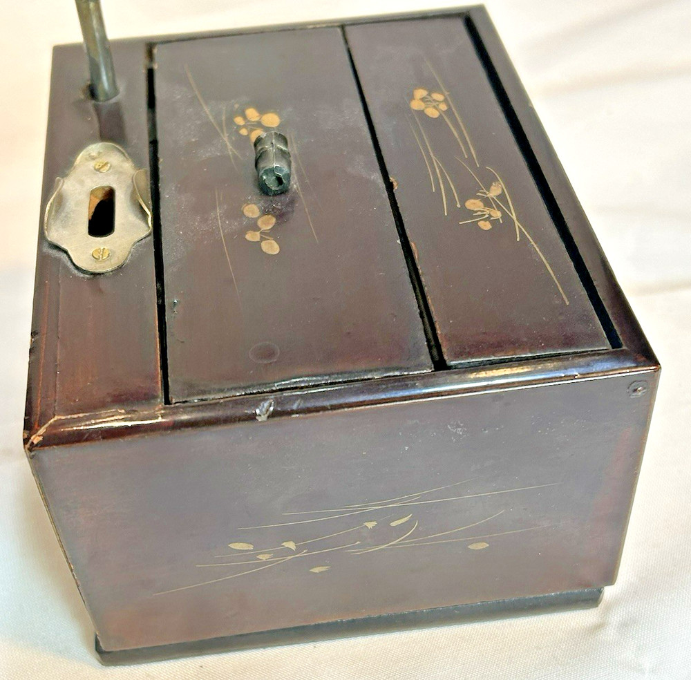 Mechanical Cigarette Dispenser Japanese Laquer Box