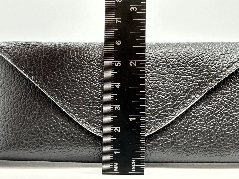 NEW Seraphin Semi Soft Eyeglasses Clamshell Case Magnetic With Microfiber Cloth