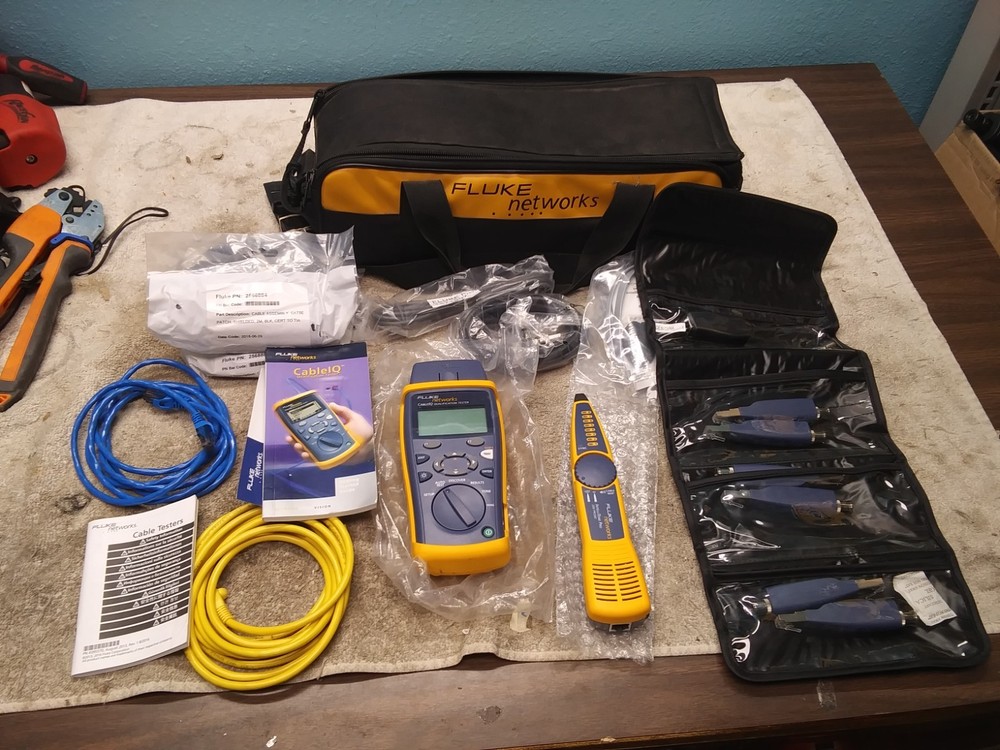 Fluke Networks CableIQ Qualification Tester Kit CIQ-100 MINT