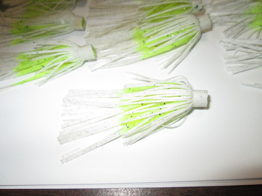 25 - QUICK CHANGE SILICONE RUBBER SKIRTS - 2 1/2" LONG - GREEN & WHITE *,,