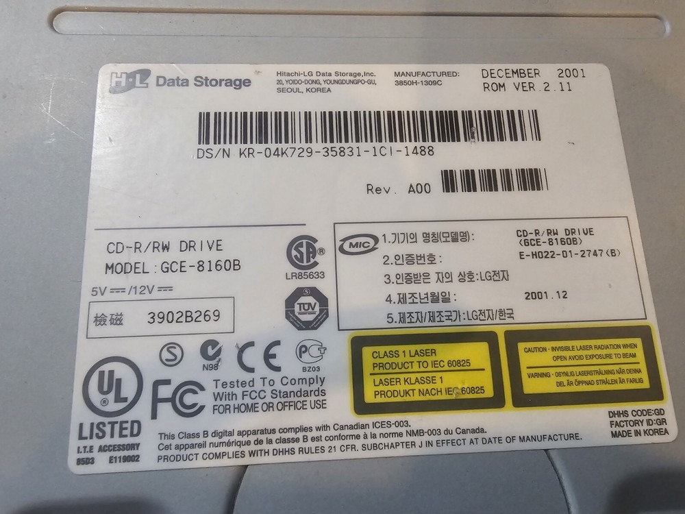 HL Data Storage / Hitachi CD-R/RW Drive Model GCE-8160B