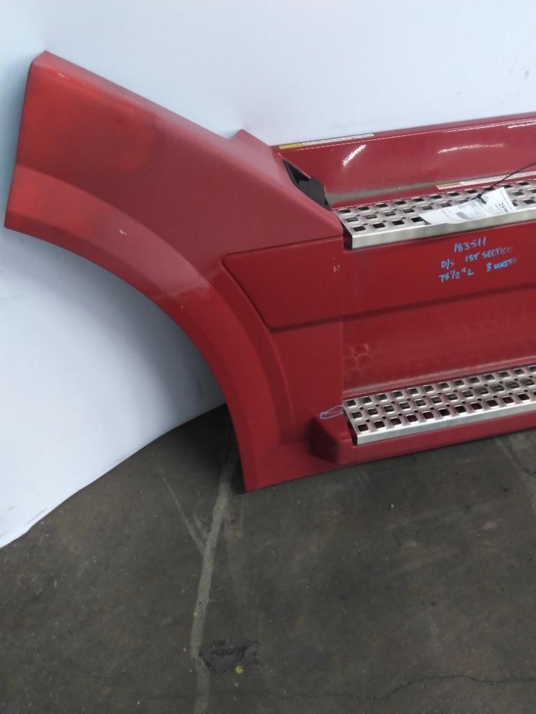 For 2009 VOLVO VNL SIDE FAIRING Left , MD