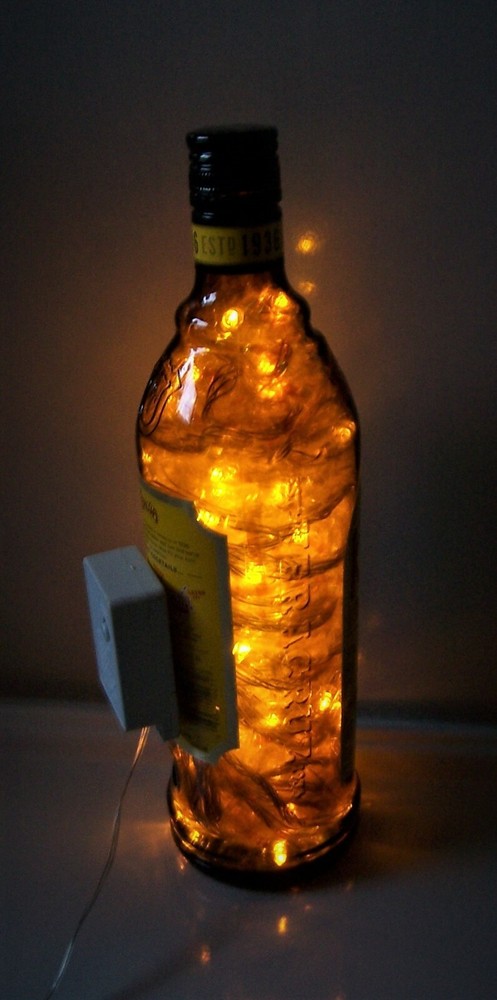 KAHLUA Liqueur 750ml Bottle Light w/100 Motion LEDs Inside & 8 Light Modes