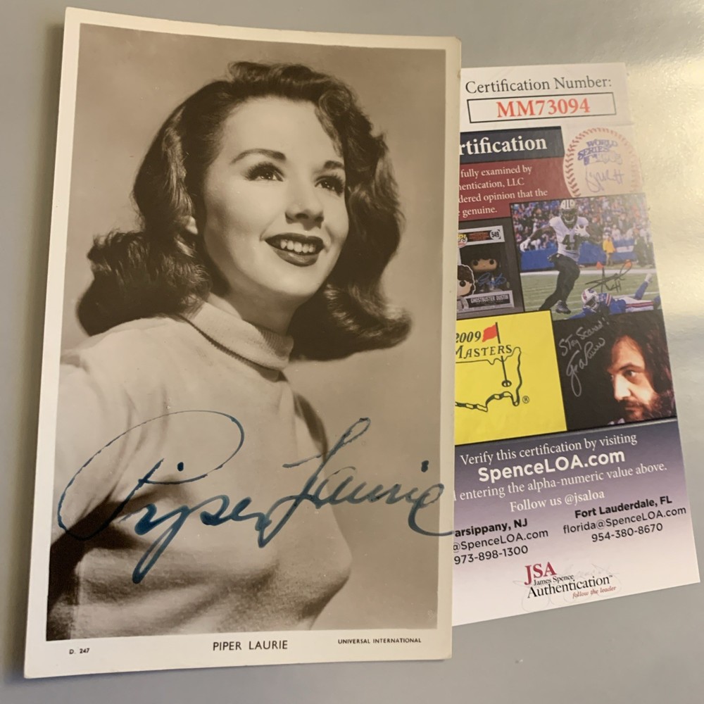 Piper Laurie signed Postcard JSA COA Actress Auto MM73094