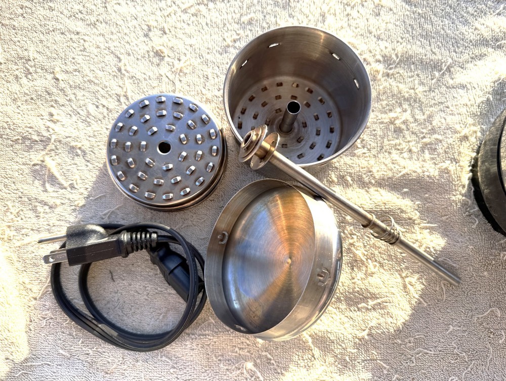 FARBERWARE 8 CUP PERCOLATOR MODEL NO. FCC280 - AS PICTURED