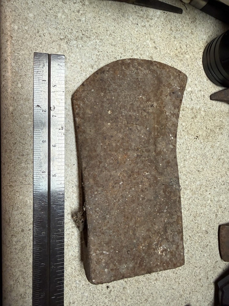 SINGLE BIT AXE HEAD - -Unbranded