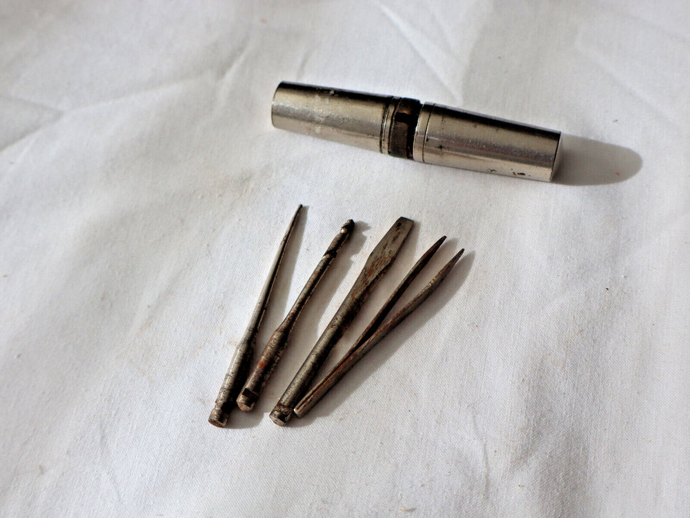 VINTAGE WWI TRENCH SOLDIER TOOL KIT...
