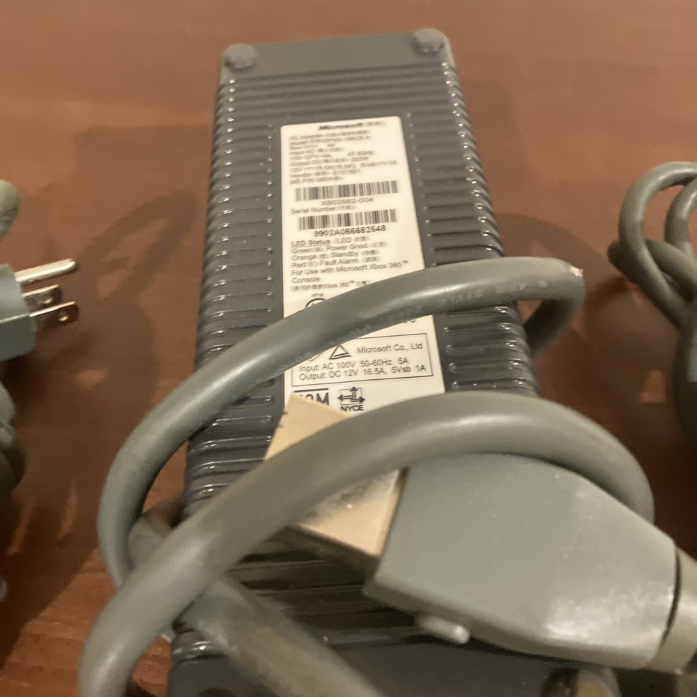 OEM Microsoft Xbox 360 Replacement AC Adapter/Power Supply A/V Cables Component