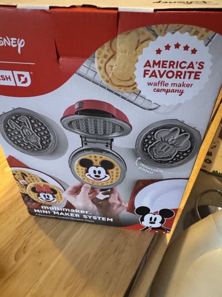 Dash MultiMaker Mini Waffle System with Removable Plates Disney | New never Used