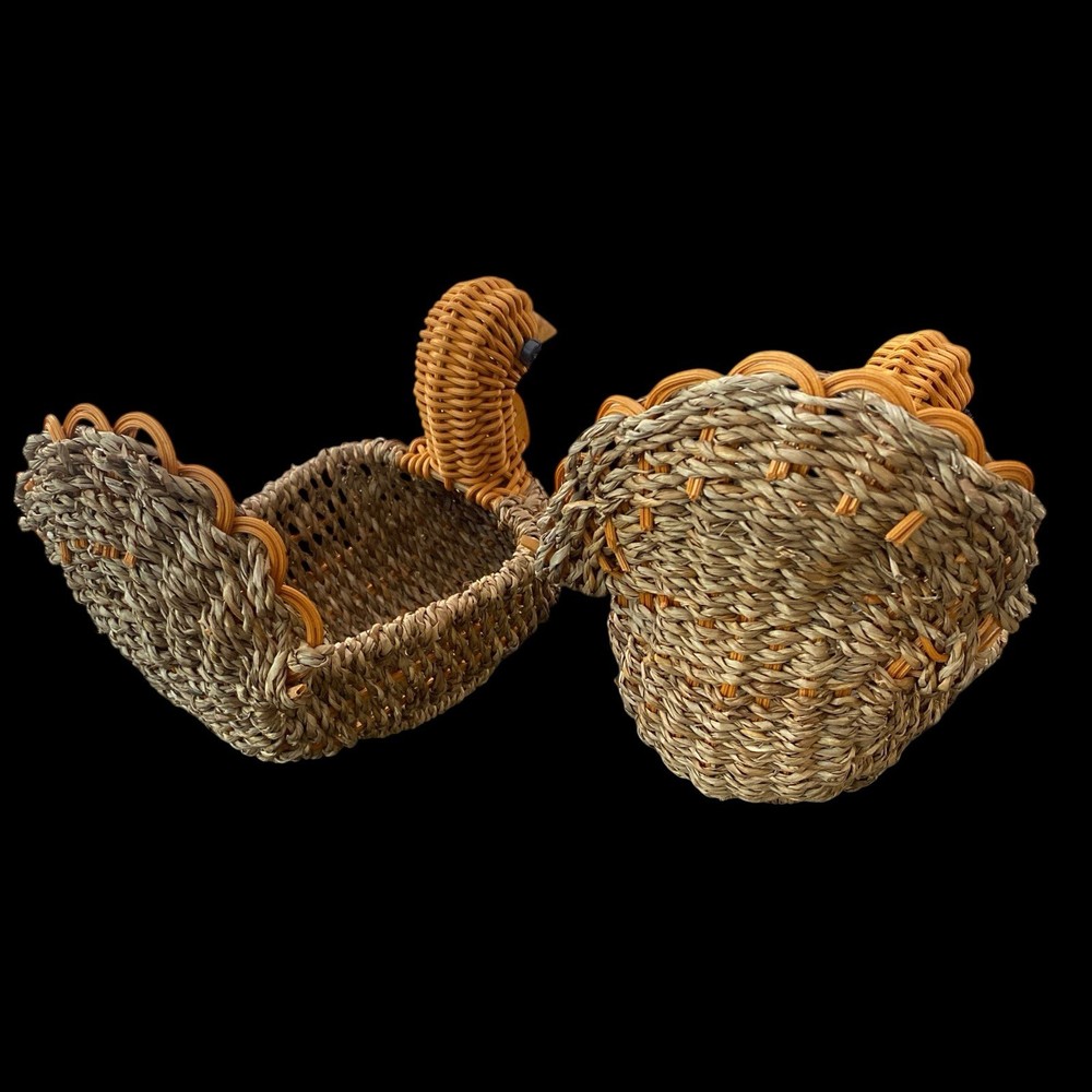 2 Rustic Turkey Baskets Thanksgiving Decor (1 Plastic Liner ) Fruit Bread