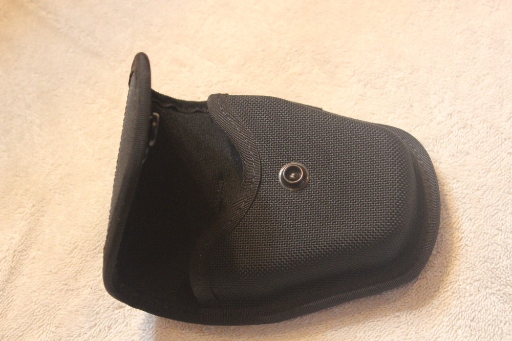 Blackhawk Black Molded Nylon Tactical Single Handcuff Case with Hidden Snaps