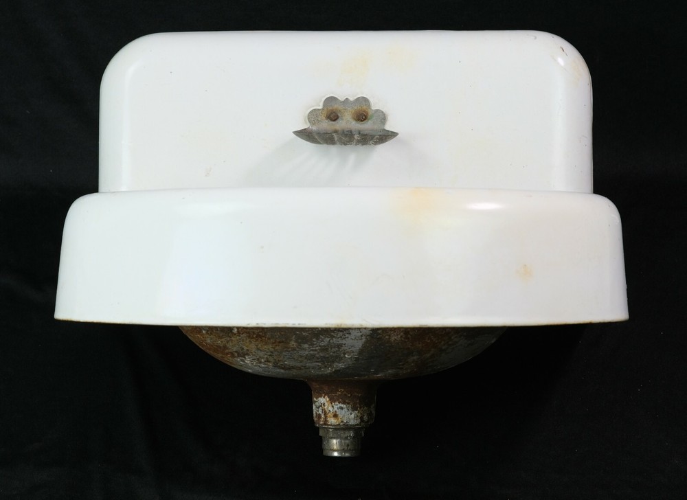 1910s Wall Mount White Cast Iron Sink with Shell Soap Holder