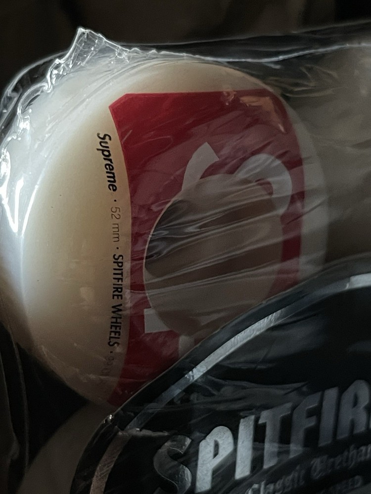Supreme x Spitfire 52mm Wheels FW21