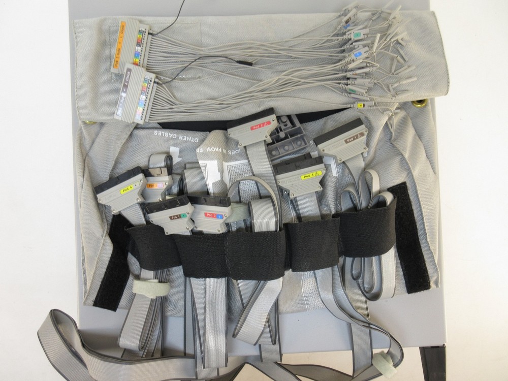 Agilent 16702B Logic Analyzer Analysis System w/ Opt # 003 and 2x 16717A Modules
