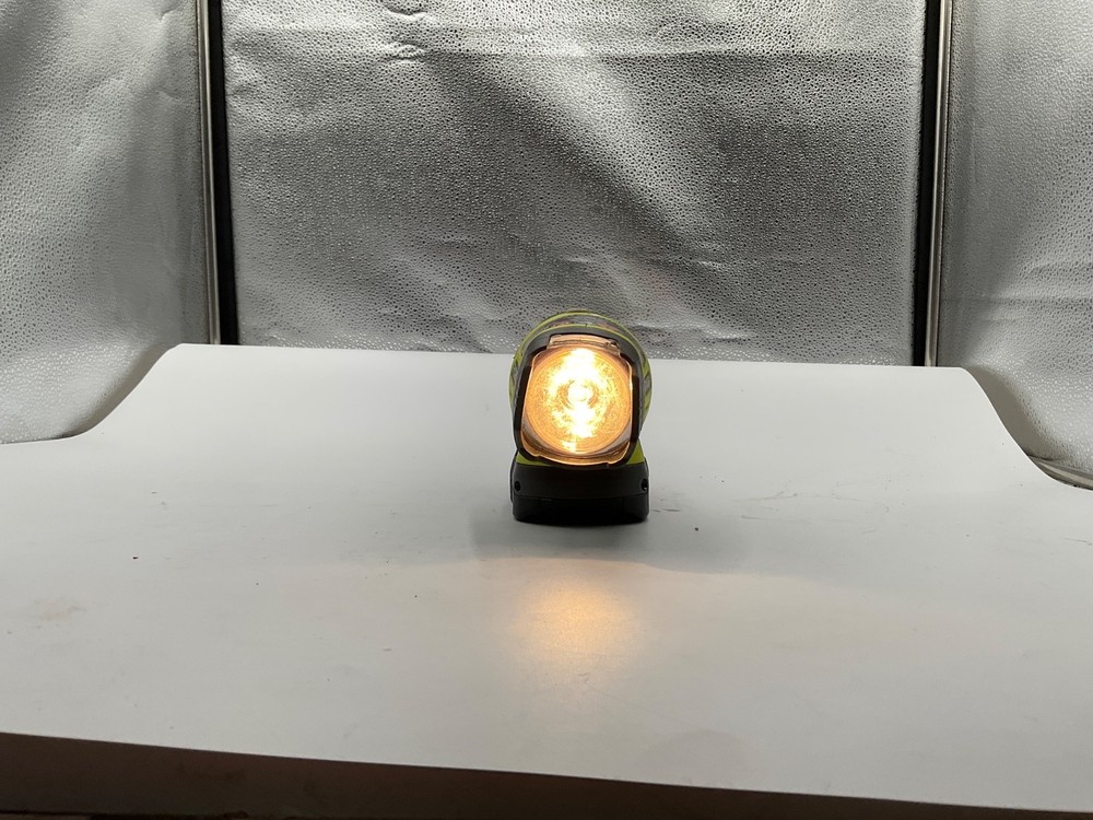 Ryobi One+ Flashlight P704 - 18V - with battery