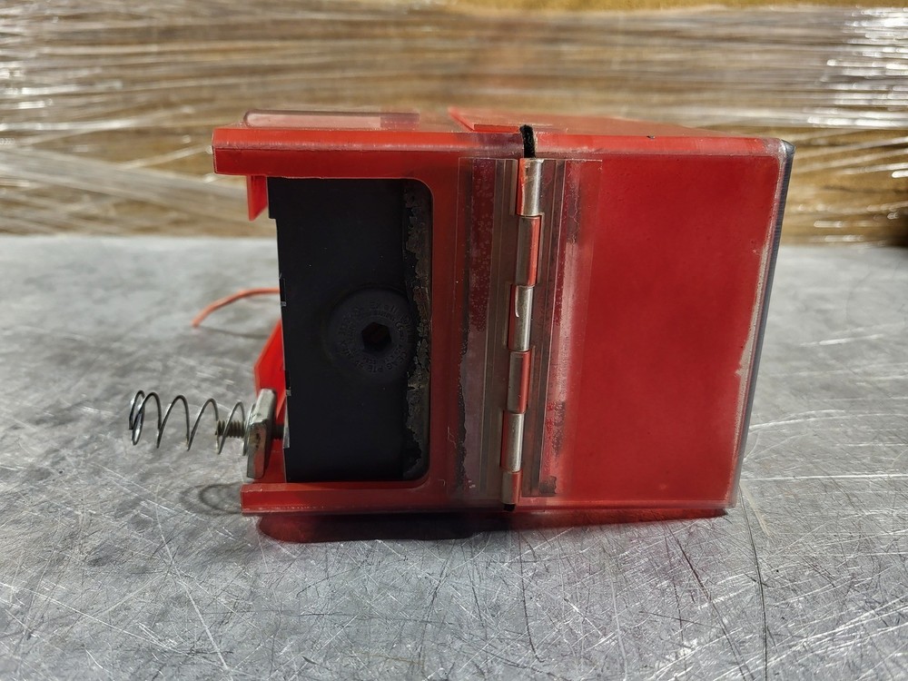 COOPER GHG43 6A, 400V, Control Switch – Safety Equipment