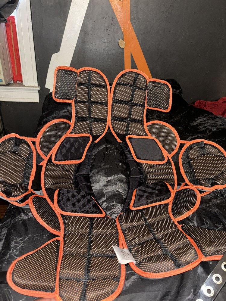 schutt shoulder pads Large