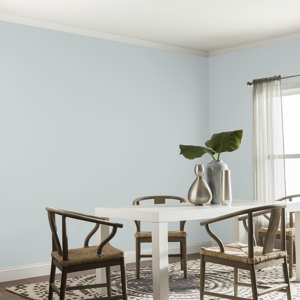 Glidden Total 1 gal. Winter Chill Gray Eggshell Interior Paint & Primer