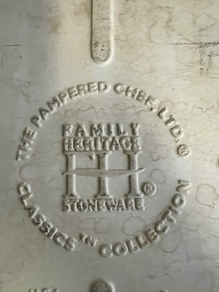 Pampered Chef Family Heritage Stoneware Classic Rectangular Baking Pan Used