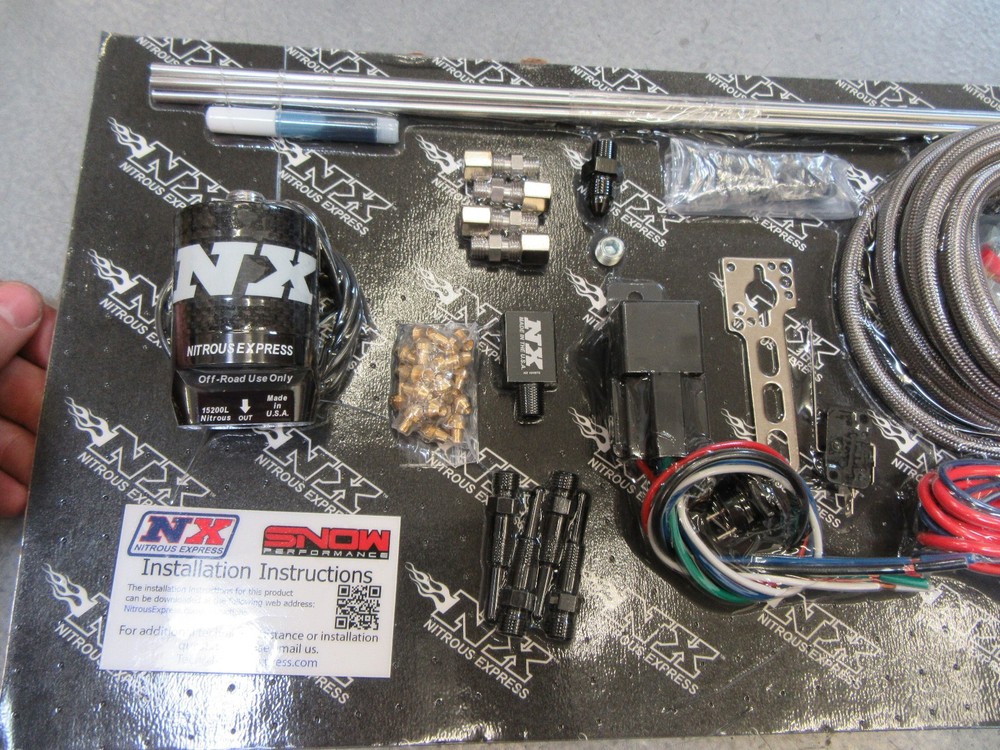 Nitrous Express 93046-00 Dry Direct Port Nitrous System. 4 Cylinder W/ No Bottle