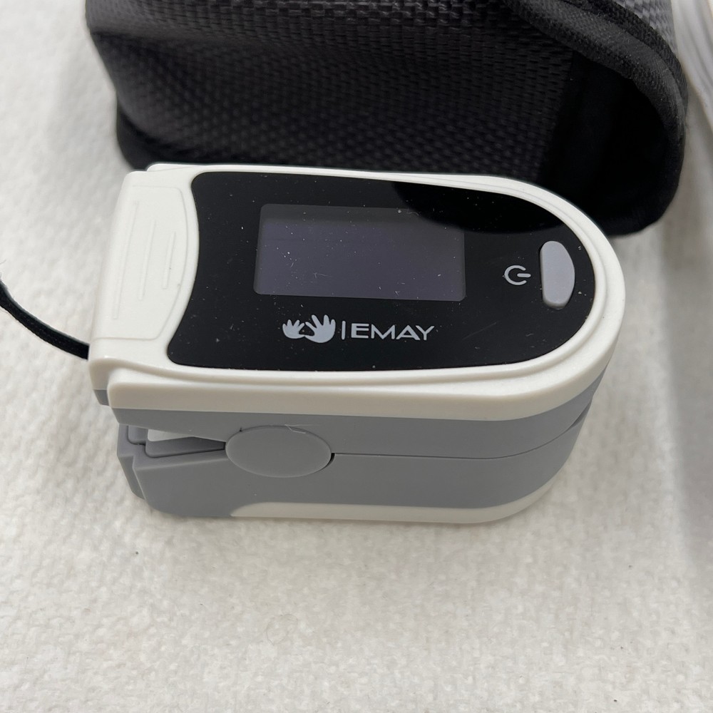 EMAY Pulse Oximeter SpO2/Pulse Record While You Sleep And Workout EMO-80