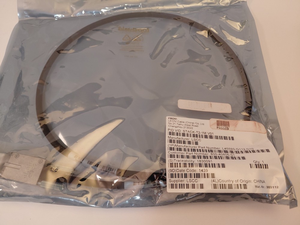 Cisco STACK-T2-1M V01 1 Meter Stacking Cable 800-40806-01 - NEW