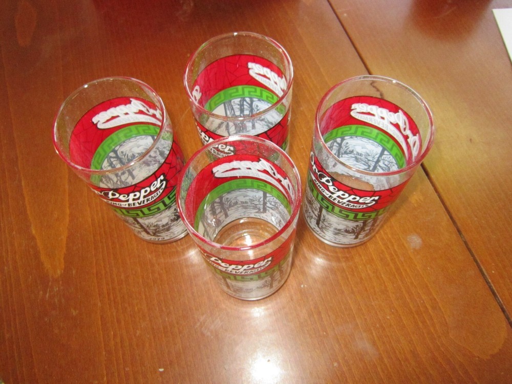 VINTAGE DR.PEPPER DRINKING GLASSES