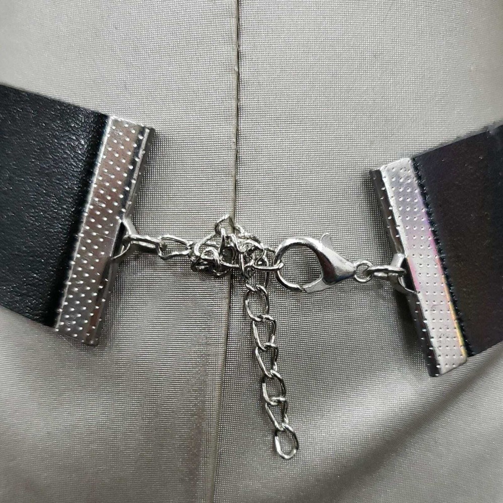Halloween Collar With Hanging Spider Choker 4"