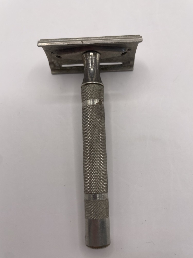 Vintage Gilette Z1 Three Piece Razor