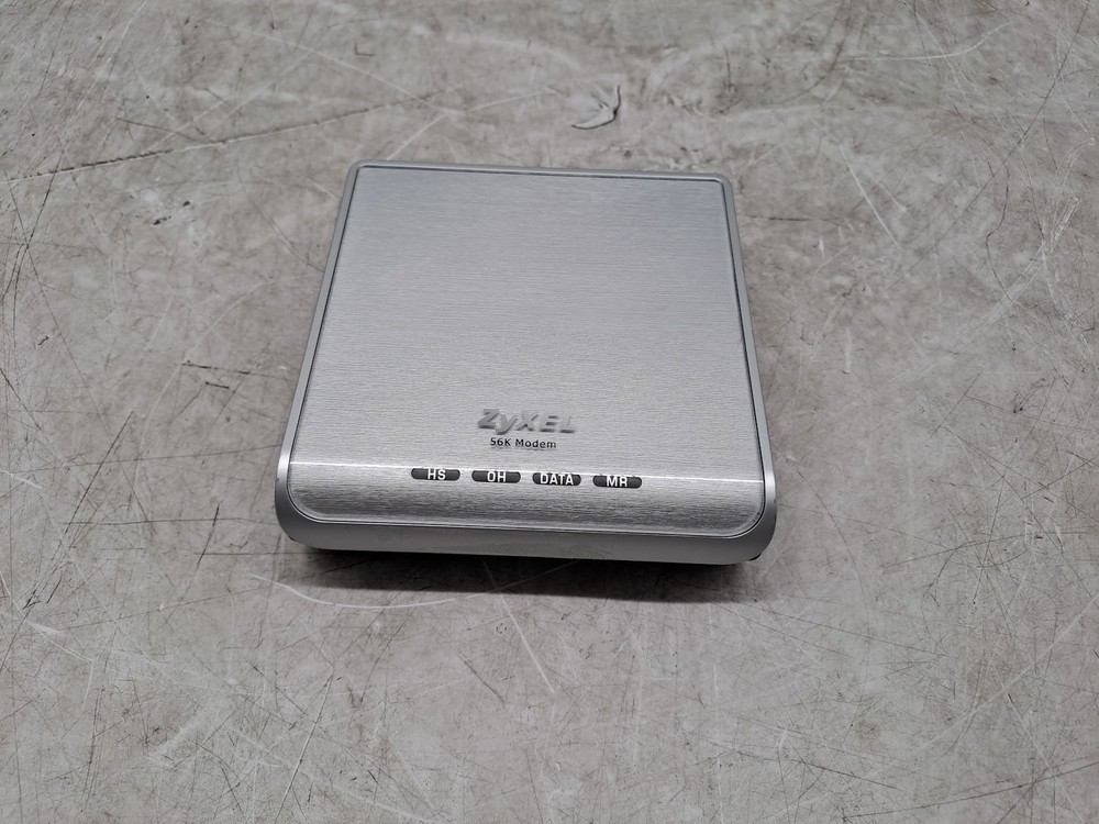 ZYXEL COMMUNICATION 56K MODEM COM +