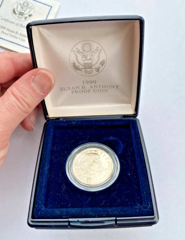 1999 Susan B Anthony Proof Dollar Coin COA Box Has Broken Hinge