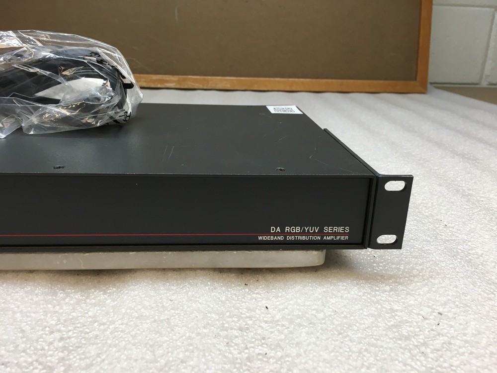 Extron DA6 RGBHV Distribution Amplifier – Used – 1-Input, 6-Output