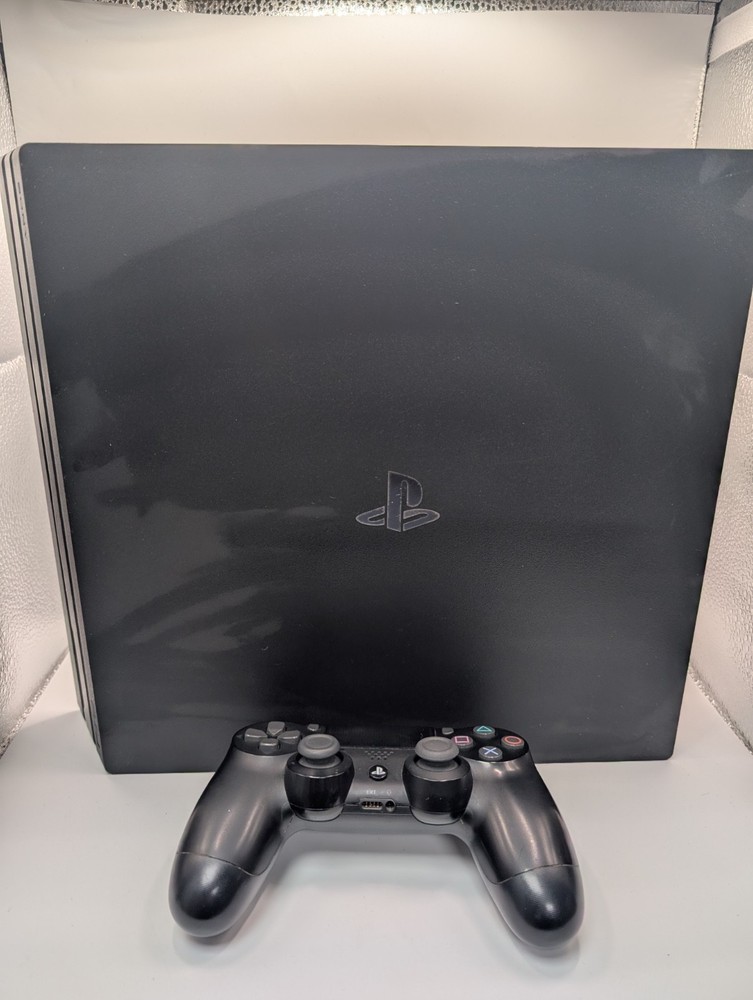 Sony PlayStation 4 PS4 CUH-1215A - INCLUDES Cables & 1 Controller