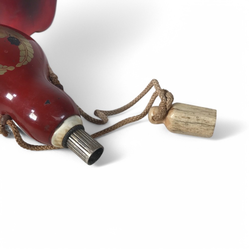 19th century gunpowder flask