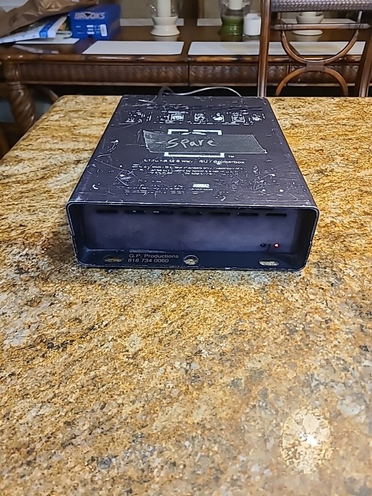 Chroma Q8 way Psu/splitterbox