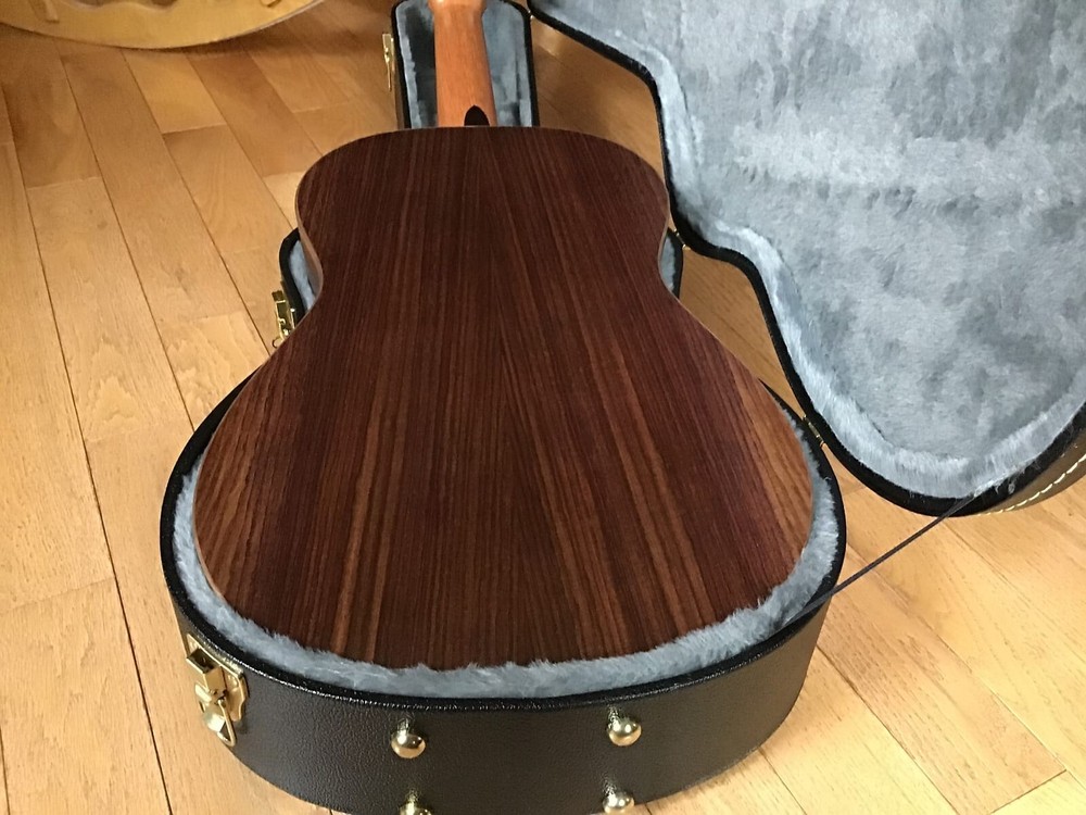 Hand-Crafted All Solid Wood Classical Guitar