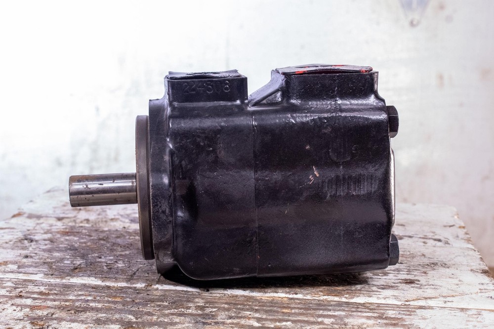 Vickers Vane Pump 25V14A 1020 282 J10