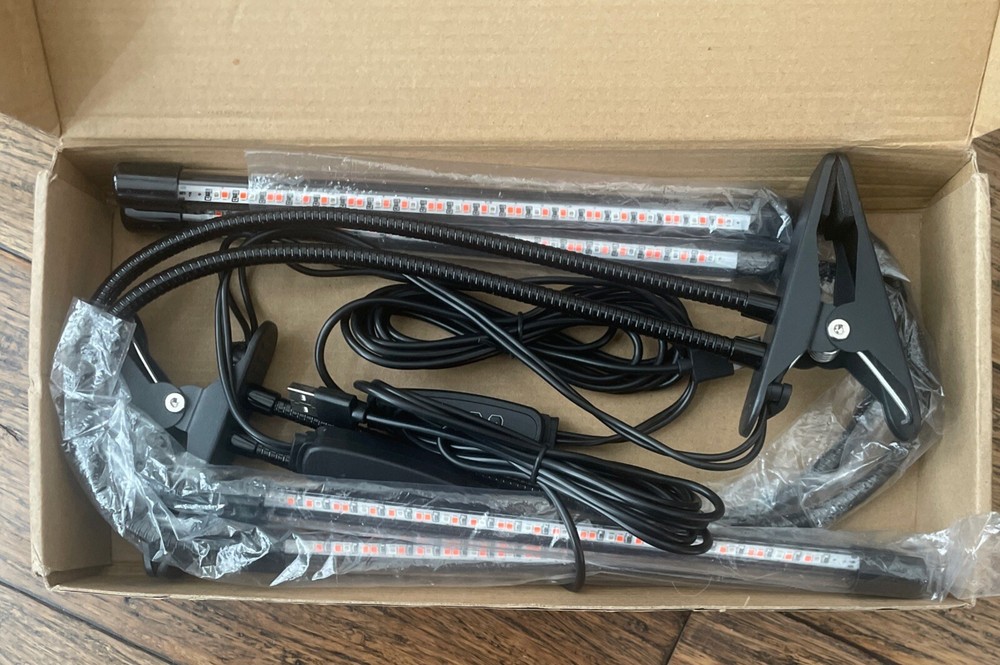 Clip LED Plant Grow Light USB Input DC5V 4 Light In 3 Colors Dimmable Timer