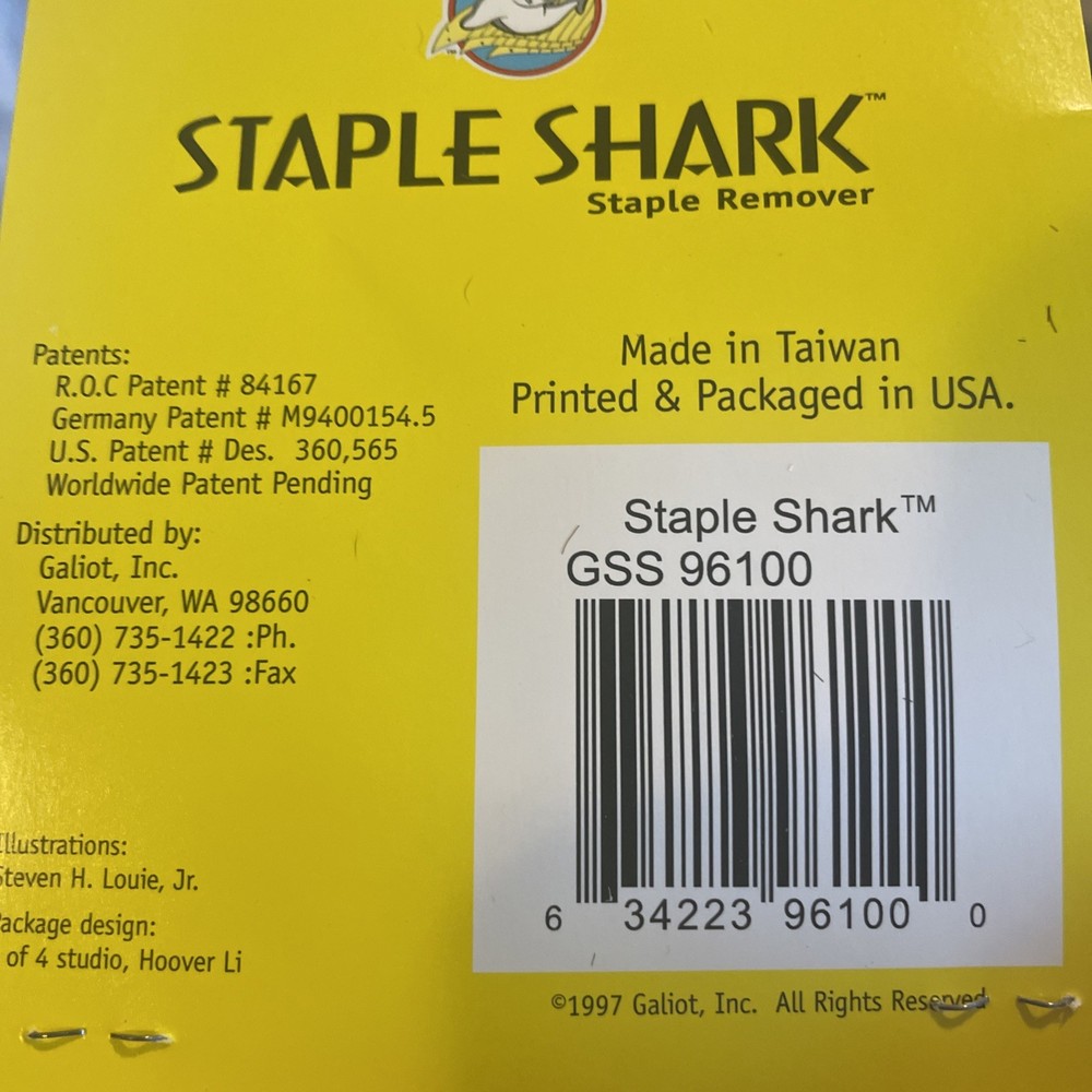 Staple Shark Staple Remover Galiot White