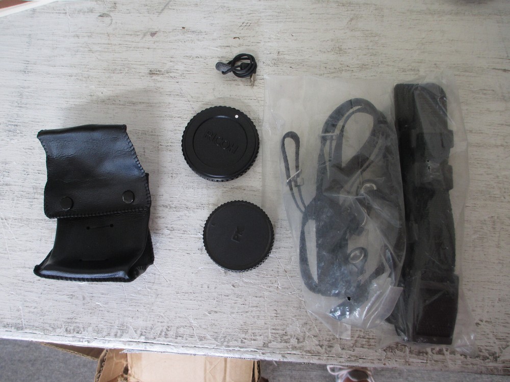 Riccoh KR-10 35mm Camera Bundle, Lens, Flash & More, Great Condition