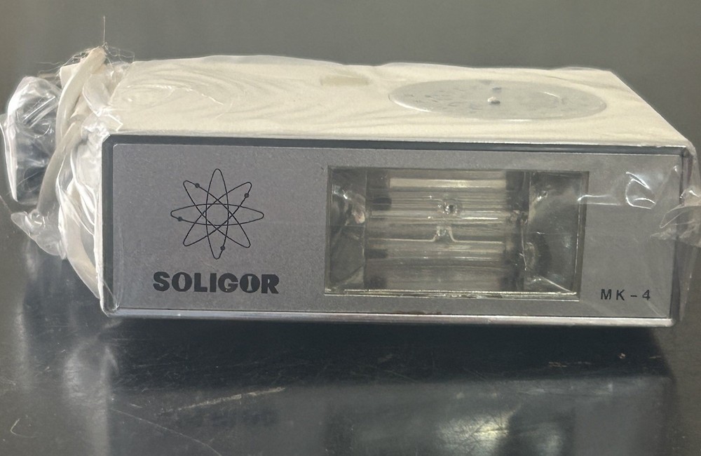 SOLIGOR Electronic Flash Unit MK-4 AC Terminal/Cable Reflector Open Flash Button
