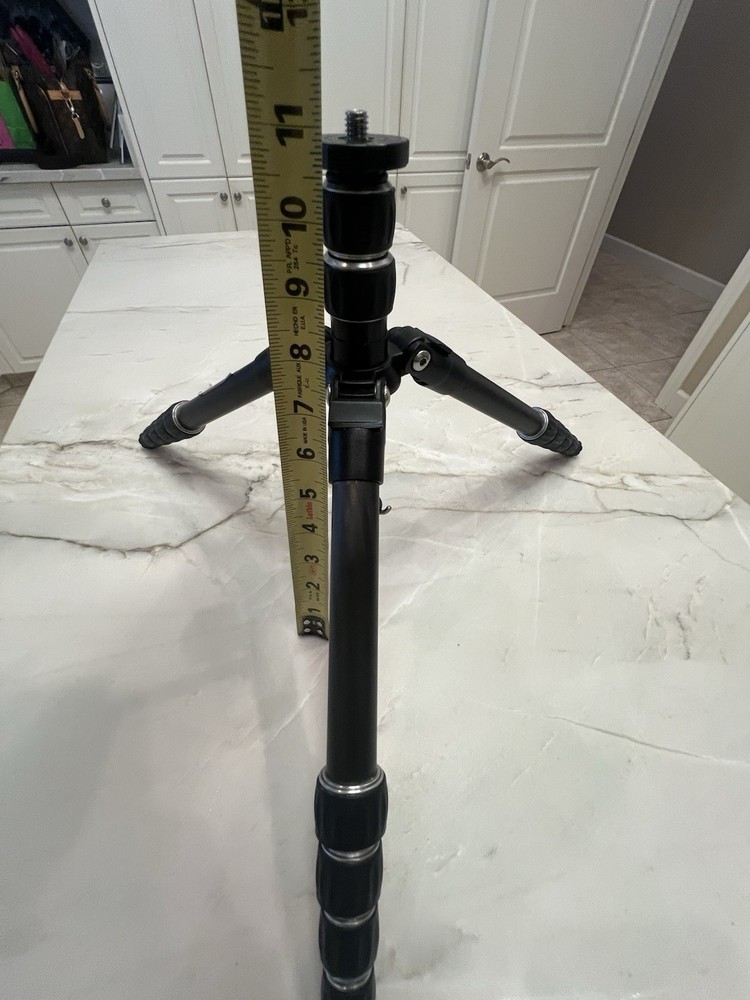SCHONFELD ALUMINUM COMPACT TRIPOD USED CONDITION