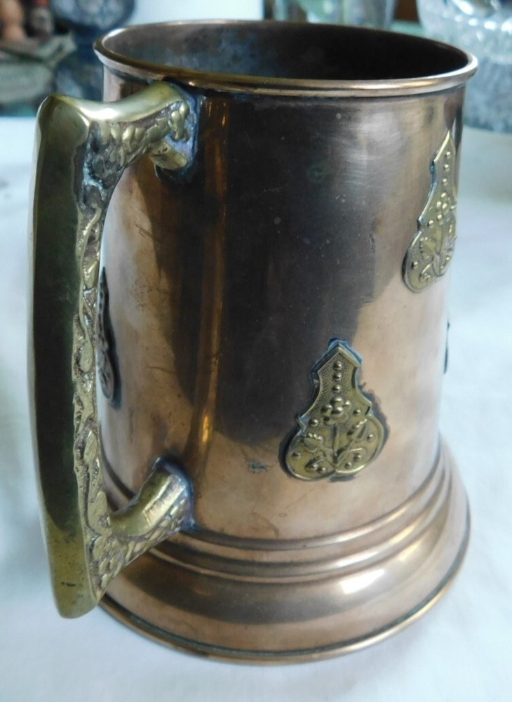 FINE ANTIQUE HAND MADE PERSIAN COPPER CUP