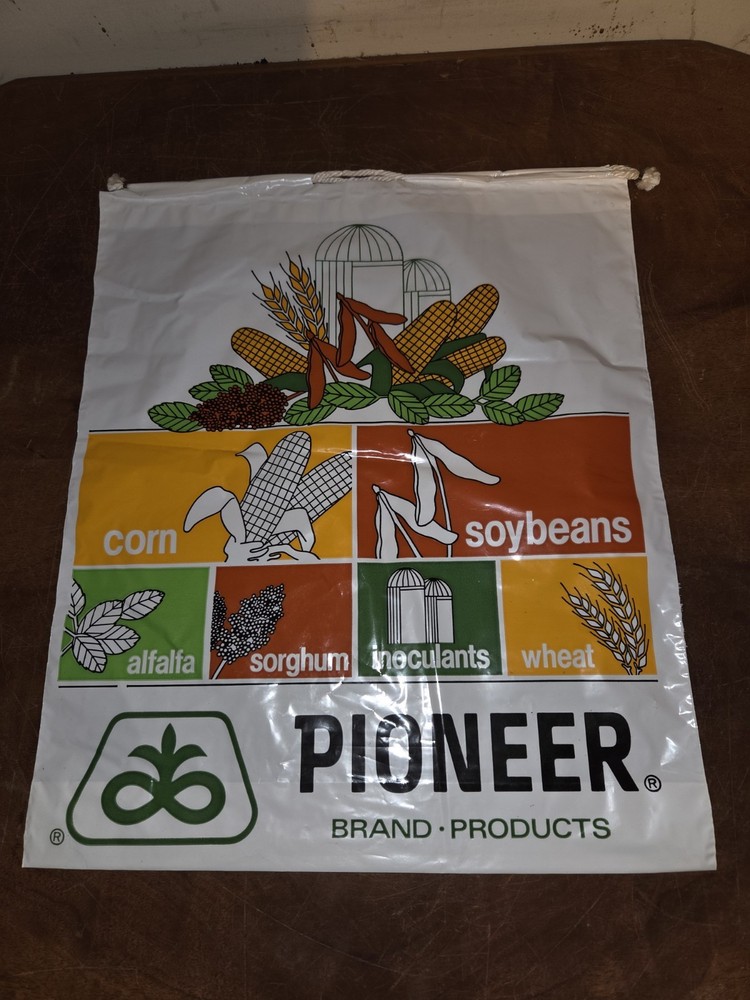 Vintage Pioneer Seed Corn Plastic Bag String Pull Sack Soybean Wheat Alfalfa