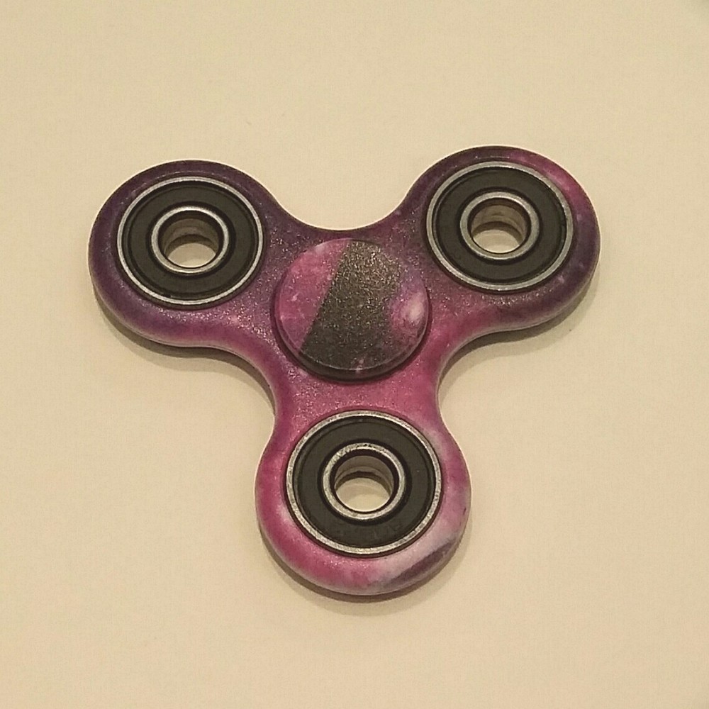 FIDGET SPINNERS - Assorted Designs!