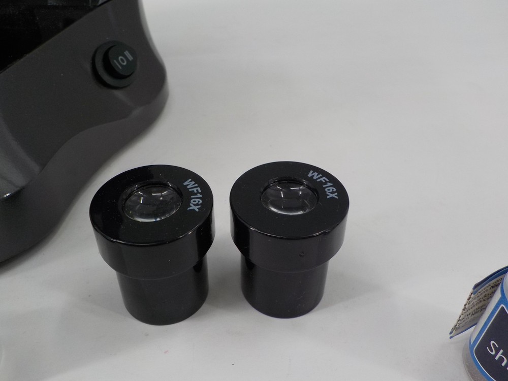 USED EDU SCIENCE STUDENT MICROSCOPE WITH CARRYING CASE SPECIMAN VIALS MSNG PCS