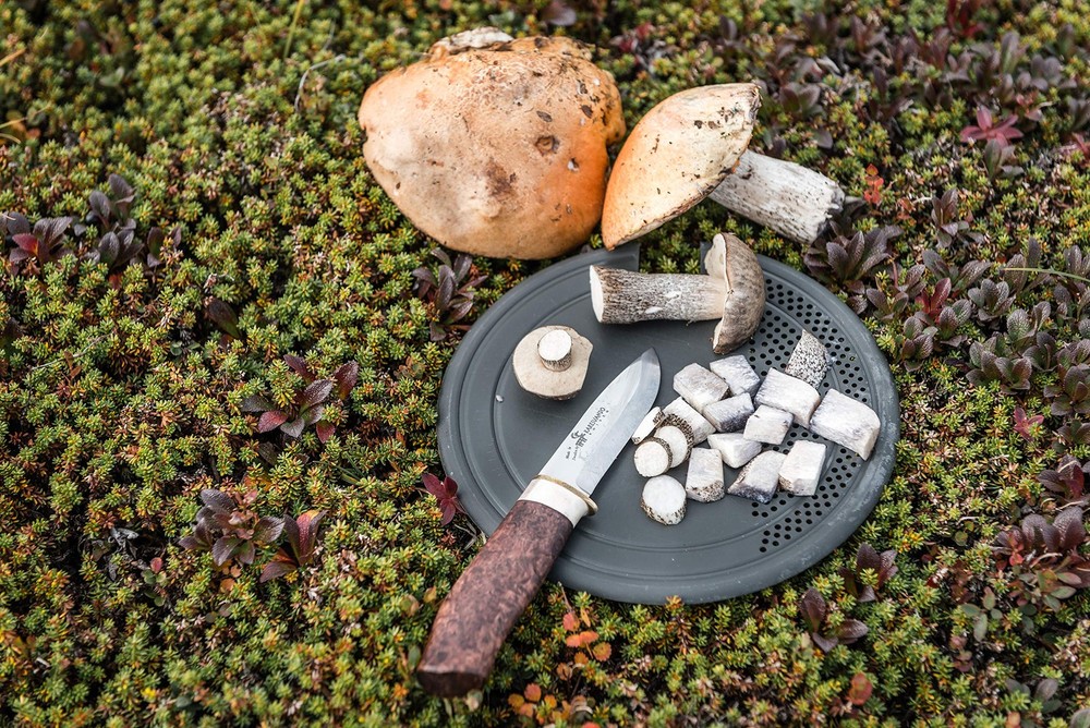 7 Multi-Disc 27, Pot Lid, Strainer, Cutting Board, Kitchen, Silicone, Red